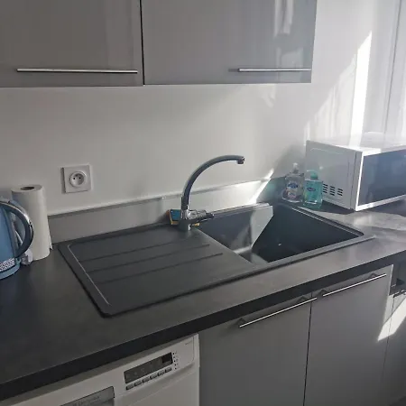 Avec Cuisine Separee Proche De La Gare Annemasse